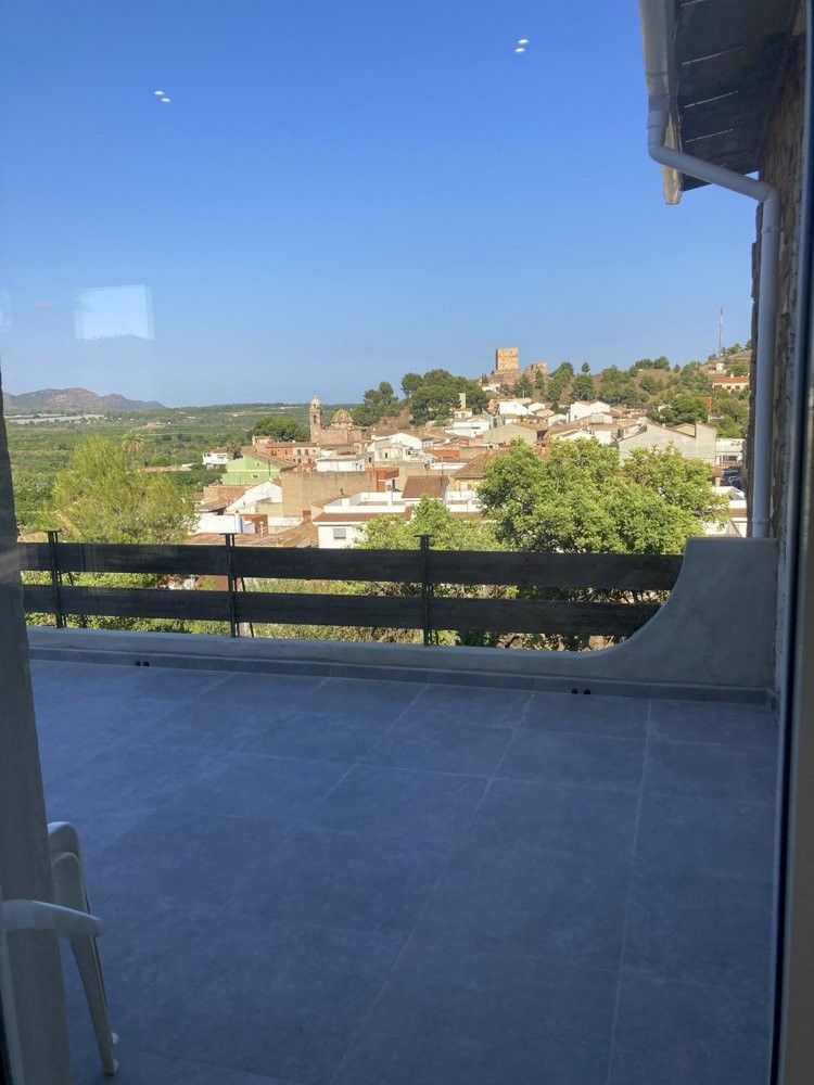 Terraza con vistas al casco antiguo de Torres Torres